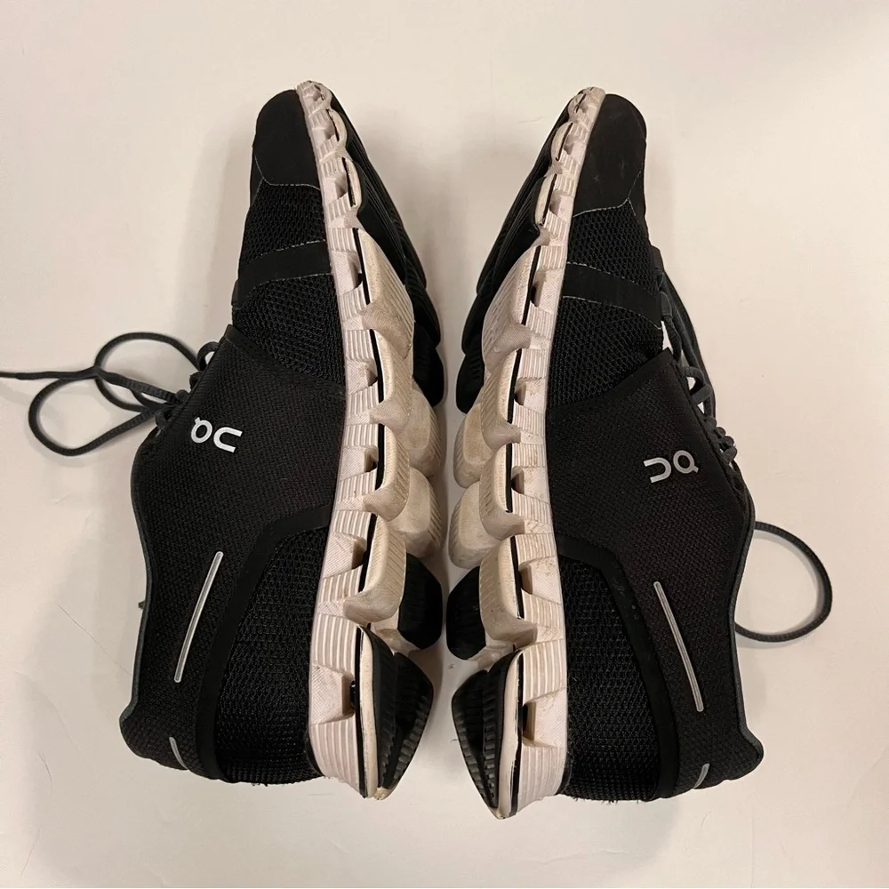 On Running On Cloud Sneakers - Classic Black and White Size 7.5 - Picture 6 of 13